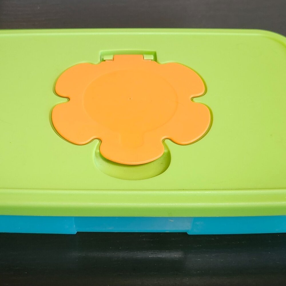 Tupperware Wipes Container